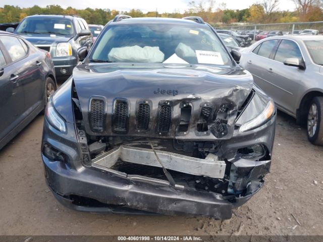 1C4PJMCS2GW120843 Jeep Cherokee Altitude