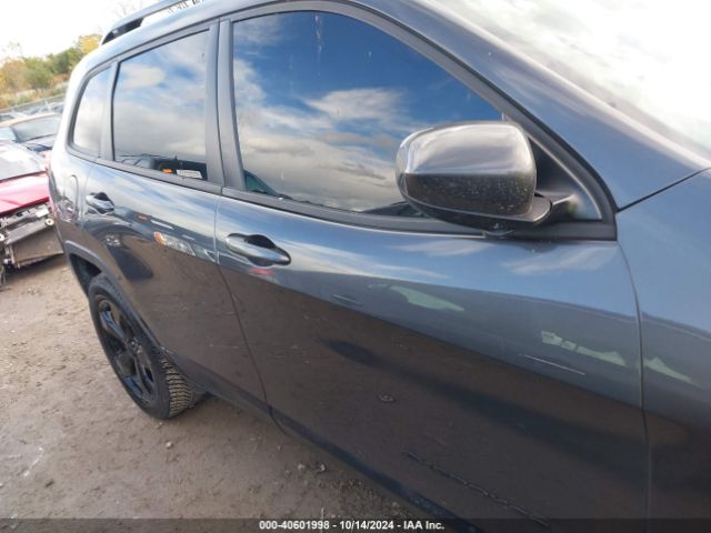 1C4PJMCS2GW120843 Jeep Cherokee Altitude