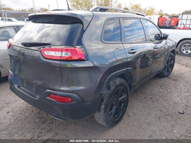 1C4PJMCS2GW120843 Jeep Cherokee Altitude