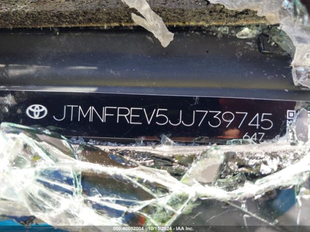 JTMNFREV5JJ739745 Toyota RAV4 SE