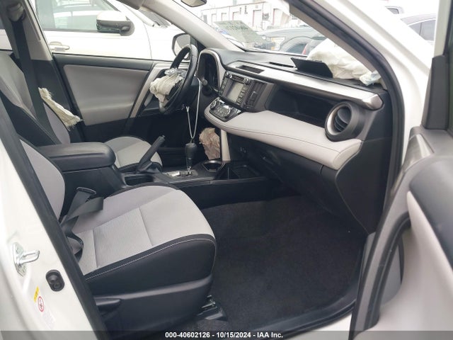 Toyota Rav4 Xle 2017 JTMRFREV5HJ163781 Image 5