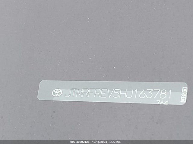 Toyota Rav4 Xle 2017 JTMRFREV5HJ163781 Image 9