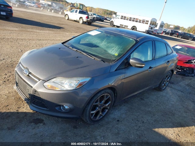 Ford FOCUS SE 2014 1FADP3F22EL182805 Image 2