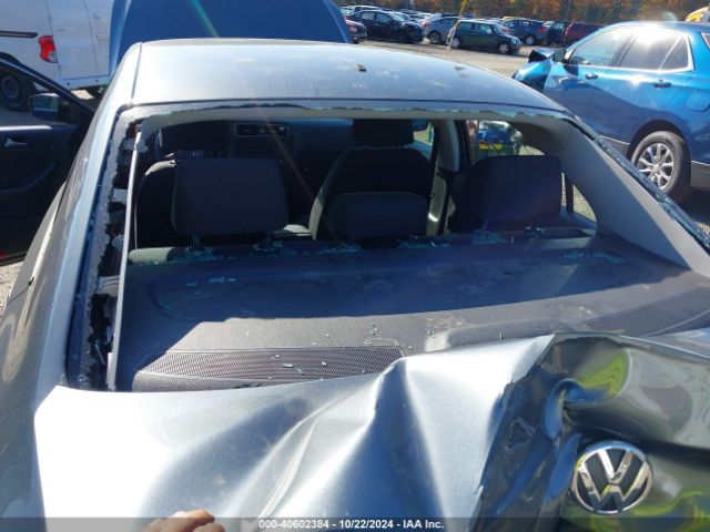 3VW1K7AJ1EM276607 Volkswagen Jetta 2.0l S