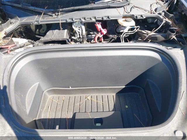 2022 TESLA MODEL Y 7SAYGDEE0NF353599 Photo 9