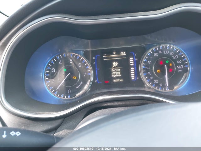 1C3CCCFB1HN502761 Chrysler 200 Touring