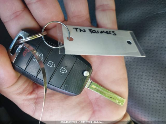 5XYKT3A69FG655992 KIA SORENTO LX