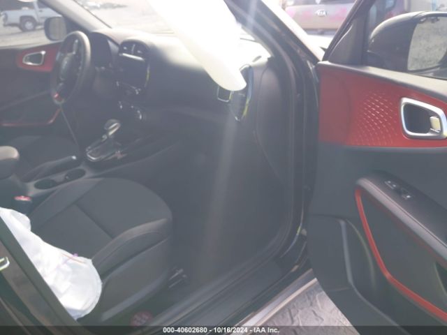 KNDJ53AU6R7903010 KIA Soul Gt-line