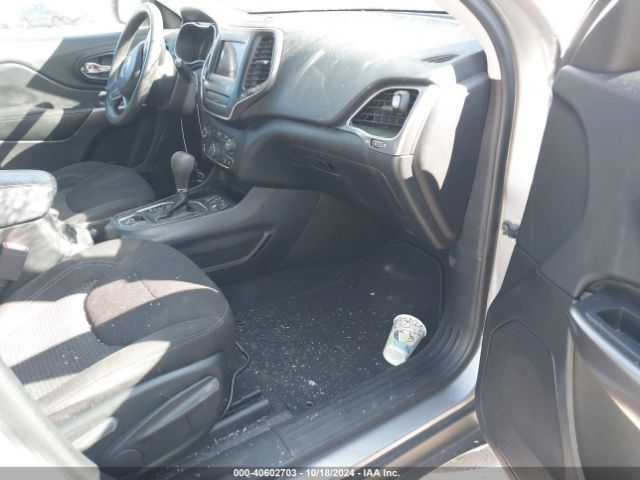 2019 JEEP CHEROKEE 1C4PJLCB4KD428000 Photo 4