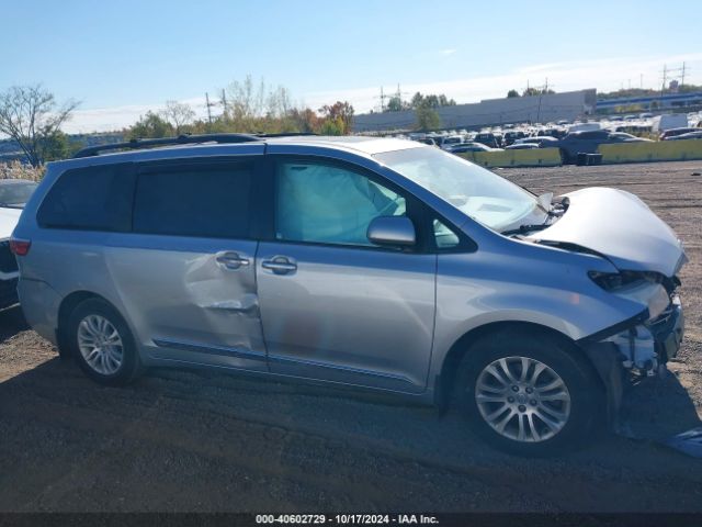 5TDYZ3DC1HS794501 Toyota Sienna Xle 8 Passenger