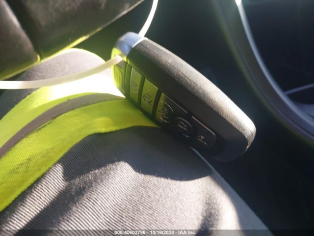3FA6P0SU4HR136090 Ford Fusion Energi Titanium