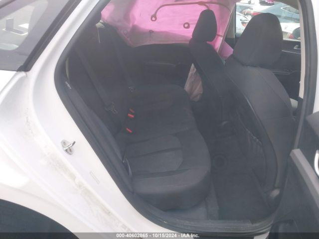5XXG14J24NG147687 KIA K5 LXS