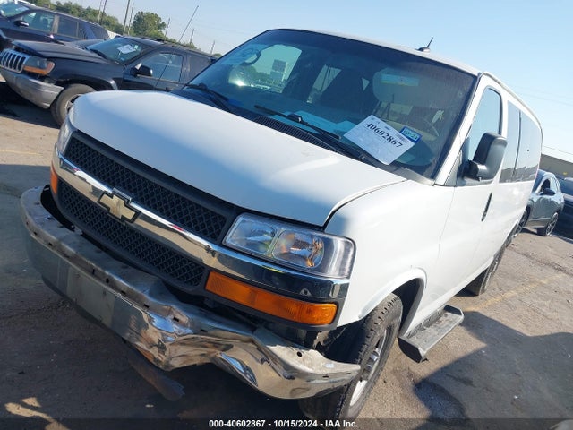 1GAWGRFF7F1108021 Chevrolet Express 2500 Lt