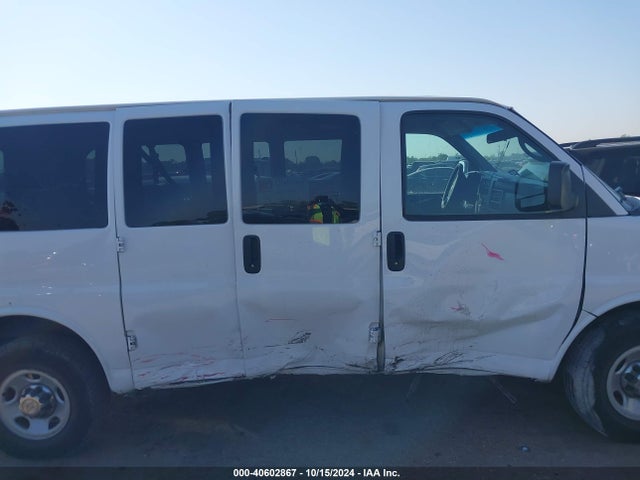 1GAWGRFF7F1108021 Chevrolet Express 2500 Lt