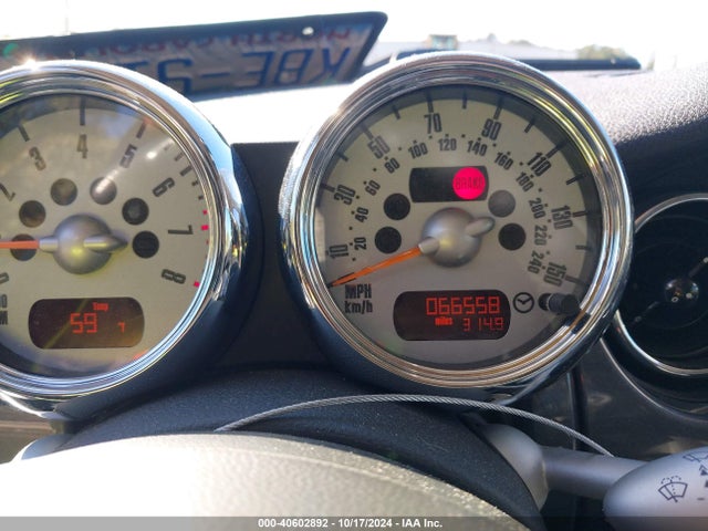 2005 MINI COOPER S WMWRE33445TD95511 Photo 6