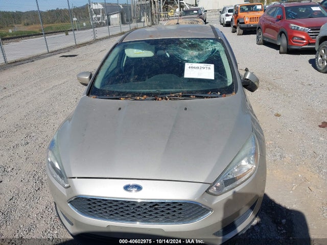 Ford FOCUS SE 2017 1FADP3K28HL208284 Image 12