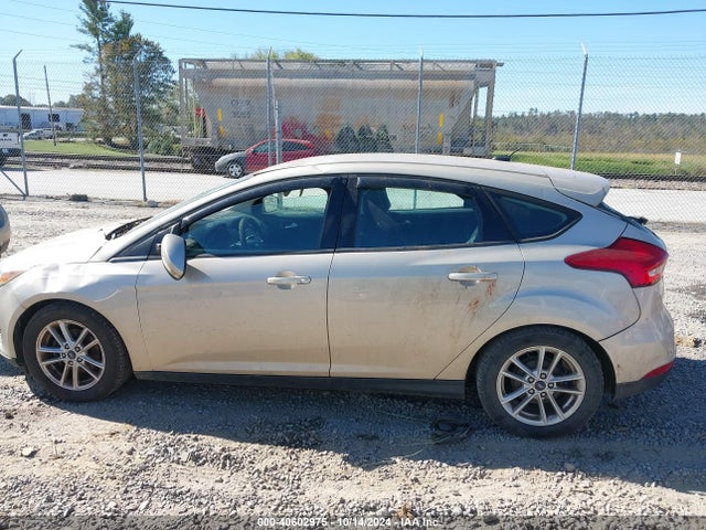 Ford FOCUS SE 2017 1FADP3K28HL208284 Image 14