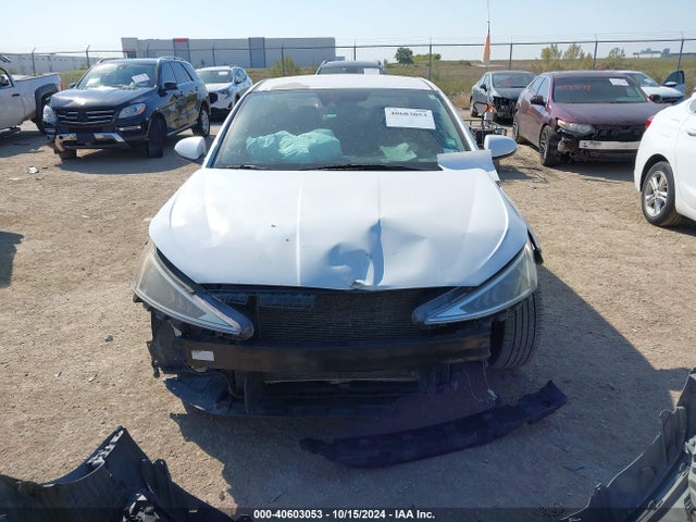 Hyundai ELANTRA SEL 2019 5NPD84LFXKH482242 Image 12