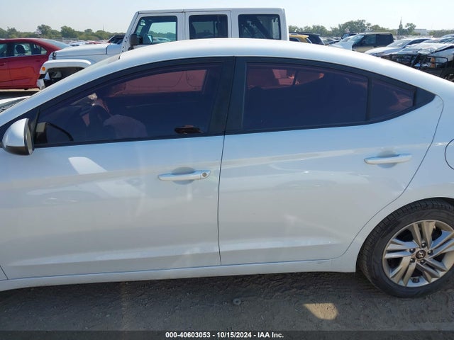 Hyundai ELANTRA SEL 2019 5NPD84LFXKH482242 Image 14