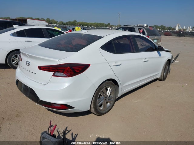 Hyundai ELANTRA SEL 2019 5NPD84LFXKH482242 Image 4