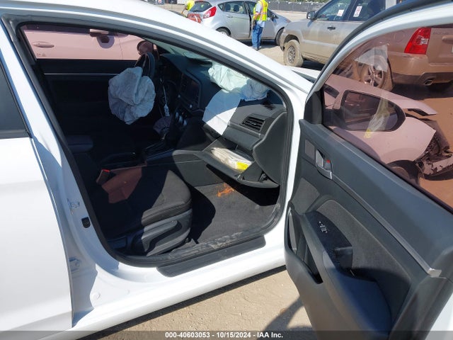 Hyundai ELANTRA SEL 2019 5NPD84LFXKH482242 Image 5