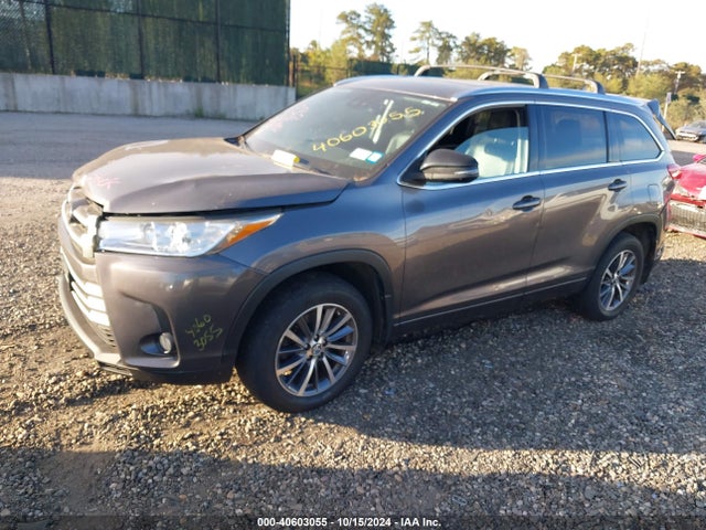 Toyota Highlander Xle 2017 5TDJZRFH9HS401258 Image 2