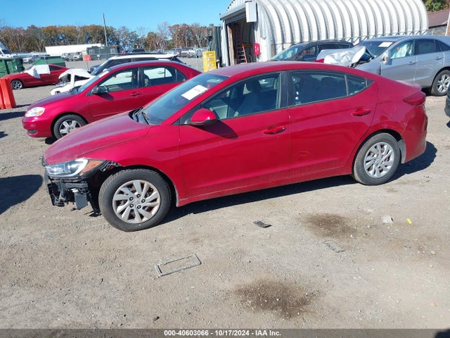Hyundai ELANTRA SE 2017 5NPD74LF6HH210508 Image 2