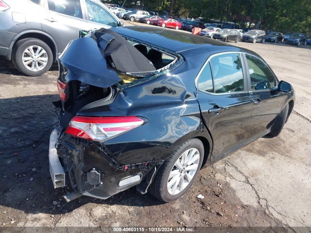 Toyota CAMRY LE 2018 4T1B11HK2JU143345 Image 4