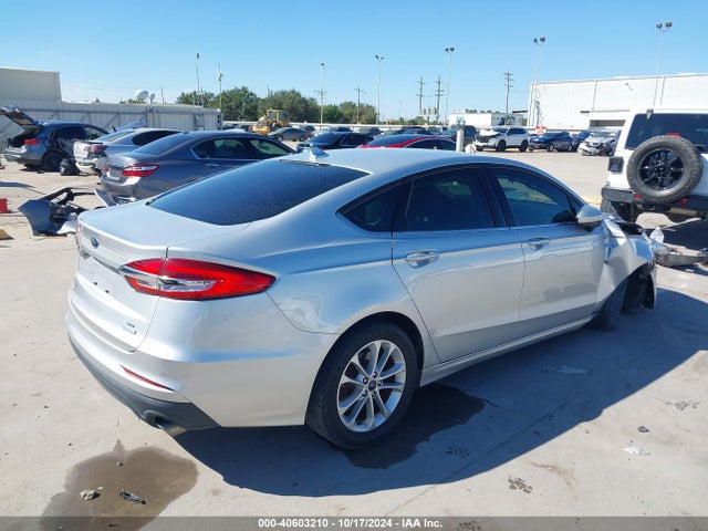 Ford FUSION SE 2019 3FA6P0HD0KR255429 Image 4