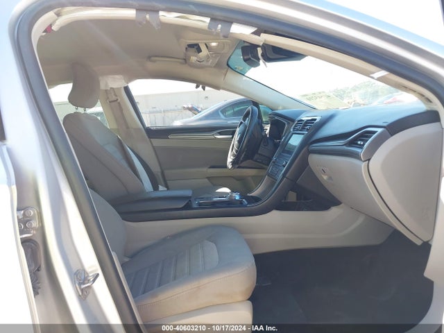 Ford FUSION SE 2019 3FA6P0HD0KR255429 Image 5