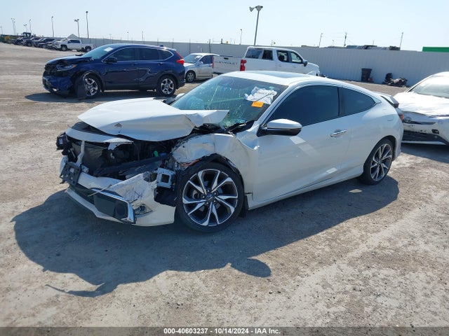 Honda Civic Touring 2019 2HGFC3B93KH357333 Image 2