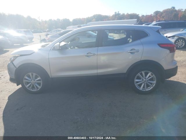 JN1BJ1CR2HW126975 Nissan Rogue Sport S