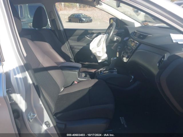 JN1BJ1CR2HW126975 Nissan Rogue Sport S