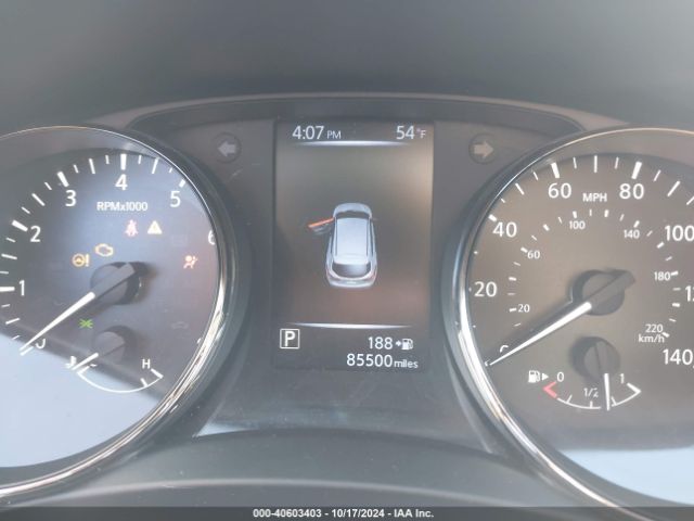 JN1BJ1CR2HW126975 Nissan Rogue Sport S