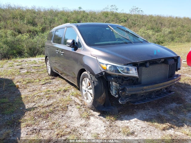 KIA SEDONA LX 2017 KNDMB5C13H6314585 Image 1