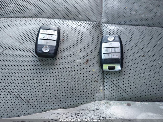 KIA SEDONA LX 2017 KNDMB5C13H6314585 Image 11