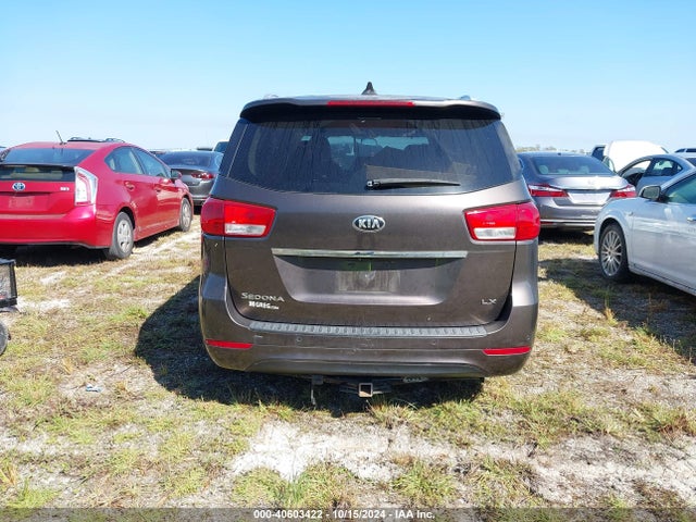 KIA SEDONA LX 2017 KNDMB5C13H6314585 Image 16