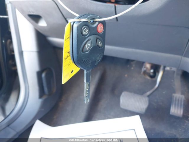 1FMCU0GX9EUE37219 Ford ESCAPE SE