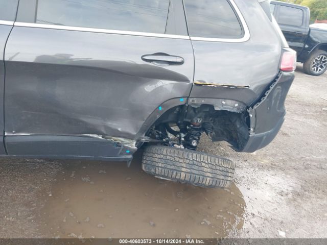 1C4PJMMX5MD109692 Jeep Cherokee Latitude Lux 4x4