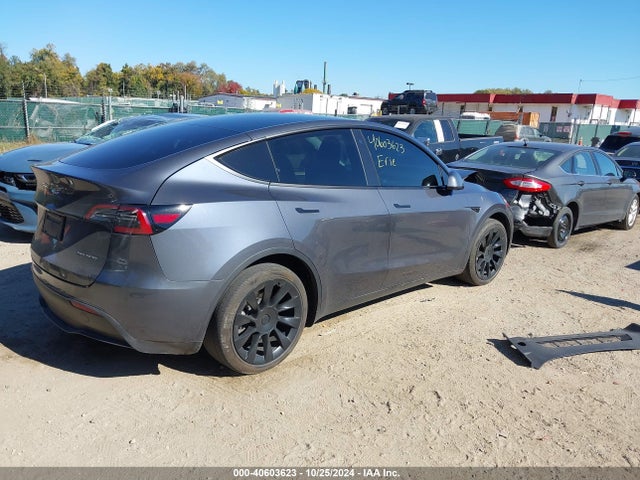 2023 TESLA MODEL Y 7SAYGAEE8PF589368 Photo 3