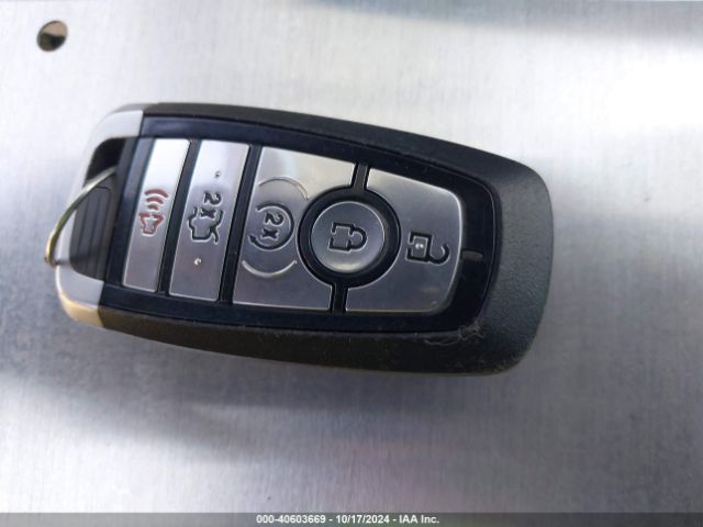 3FA6P0HD0JR200560 Ford FUSION SE