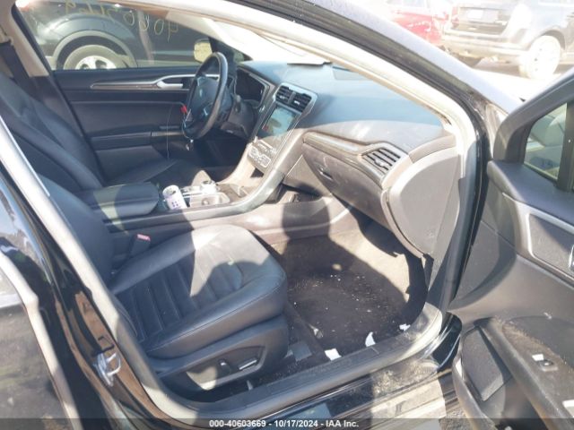3FA6P0HD0JR200560 Ford FUSION SE