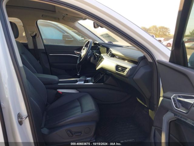 WA1AAAGEXMB013643 Audi E-tron Premium Quattro