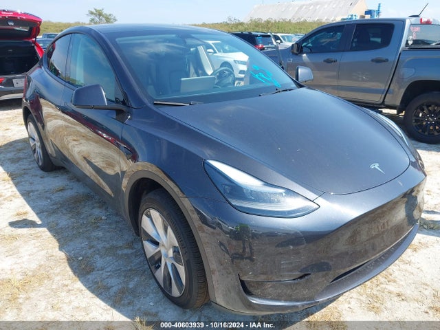2024 TESLA MODEL Y 7SAYGDED7RF040790 Photo 0