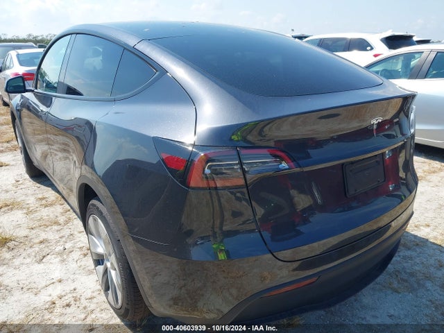 2024 TESLA MODEL Y 7SAYGDED7RF040790 Photo 2