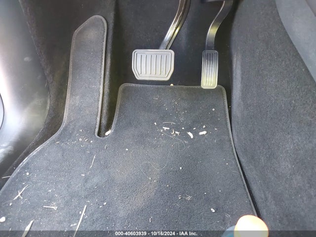 2024 TESLA MODEL Y 7SAYGDED7RF040790 Photo 5