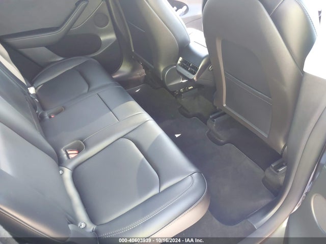 2024 TESLA MODEL Y 7SAYGDED7RF040790 Photo 7