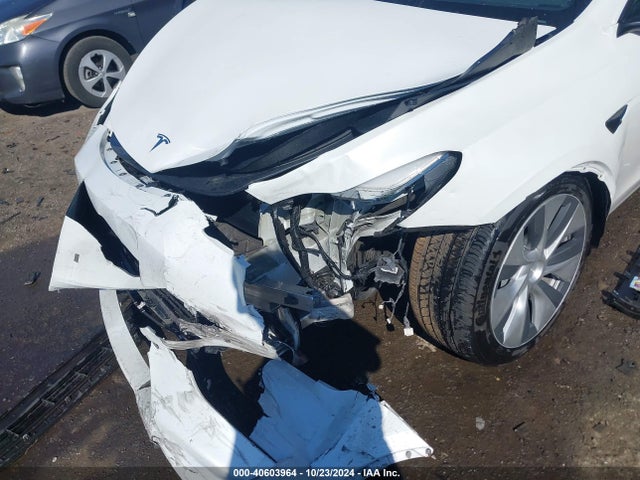 2023 TESLA MODEL Y 7SAYGDEE0PF697565 Photo 5