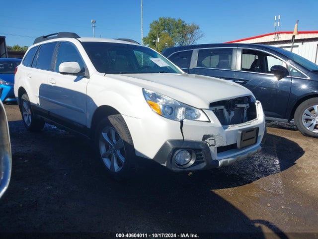 Subaru Outback 2.5i Limited 2014 4S4BRBKCXE3247187 Image 1