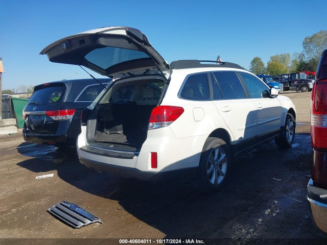 Subaru Outback 2.5i Limited 2014 4S4BRBKCXE3247187 Image 4